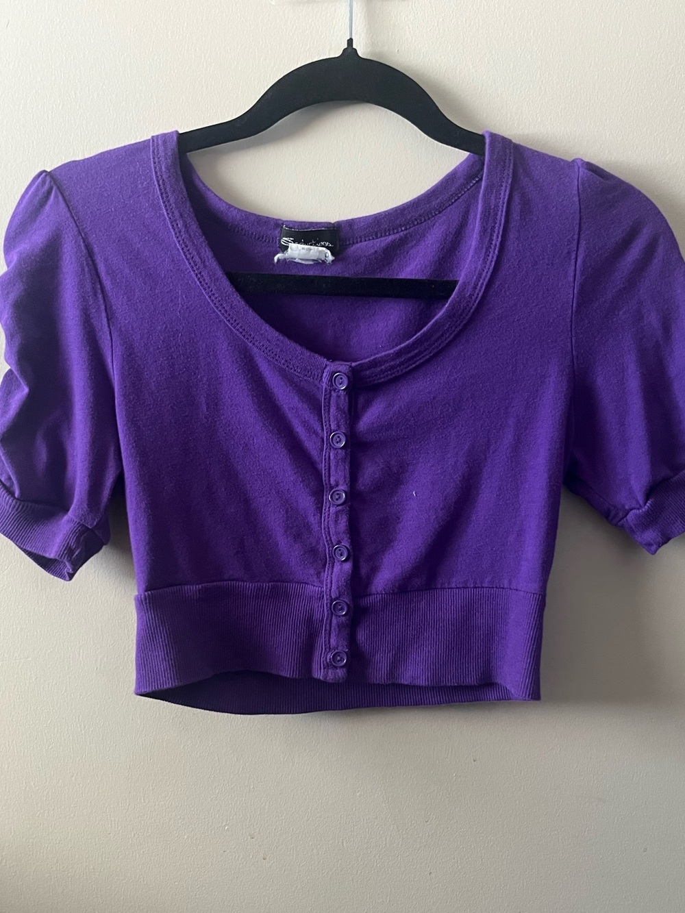 Seductions 2000s Y2k Purple Button-Front Cropped Top with cinched sleeve
